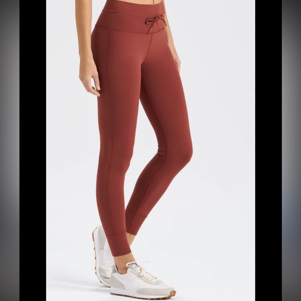 Vuori Red Daily Leggings